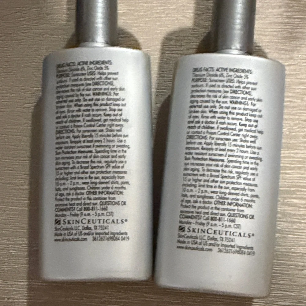 SkinCeuticals UV Defense Sunscreen SPF 50 - Silver and Blue - Picture 3 of 4